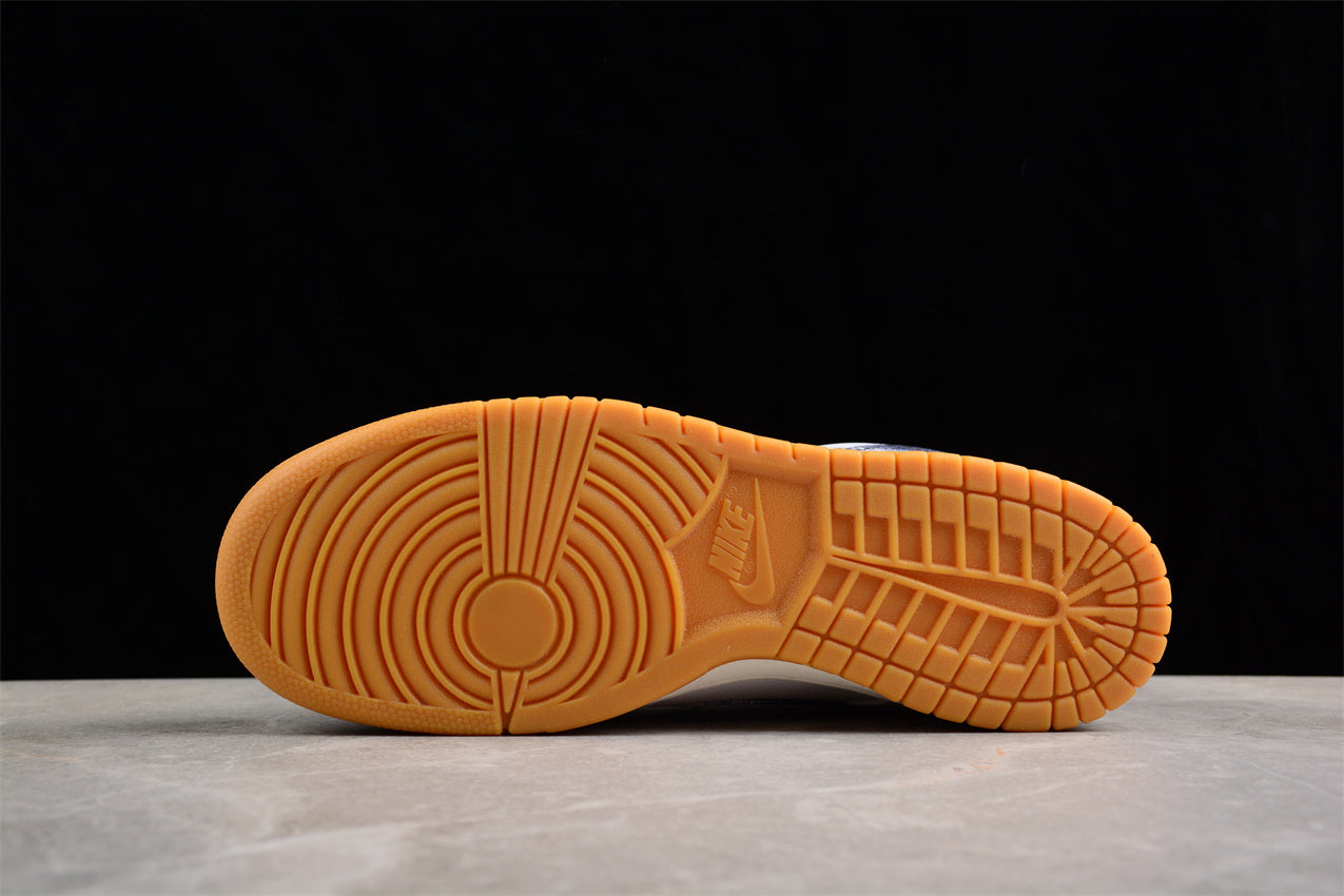 Nike Dunk Low "Washed Denim"