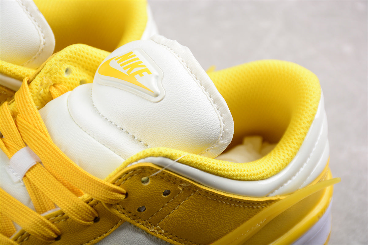 Nike SB Dunk Low "Twist Panda"