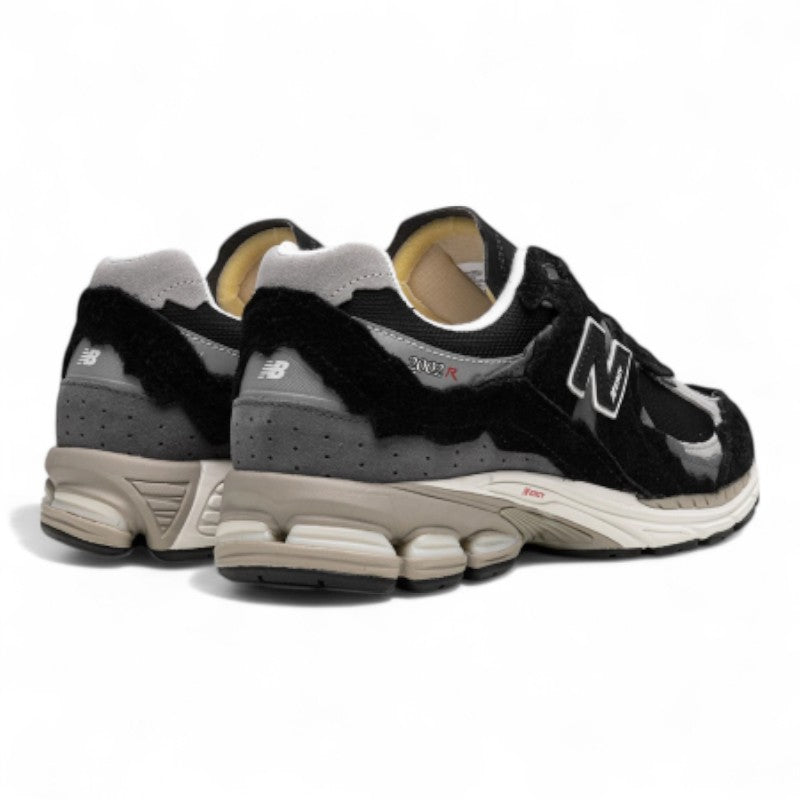  New Balance 2002R “Protection Pack - Black/Grey” 