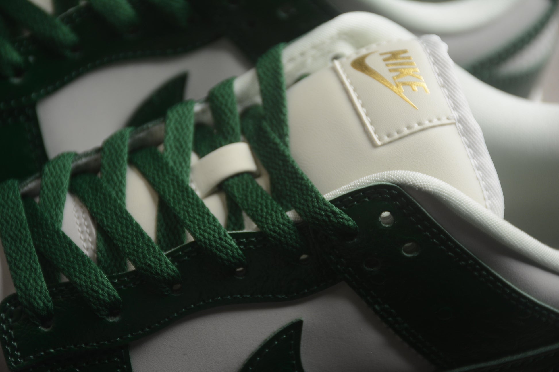 Nike SB Dunk Low "Gorge Green"