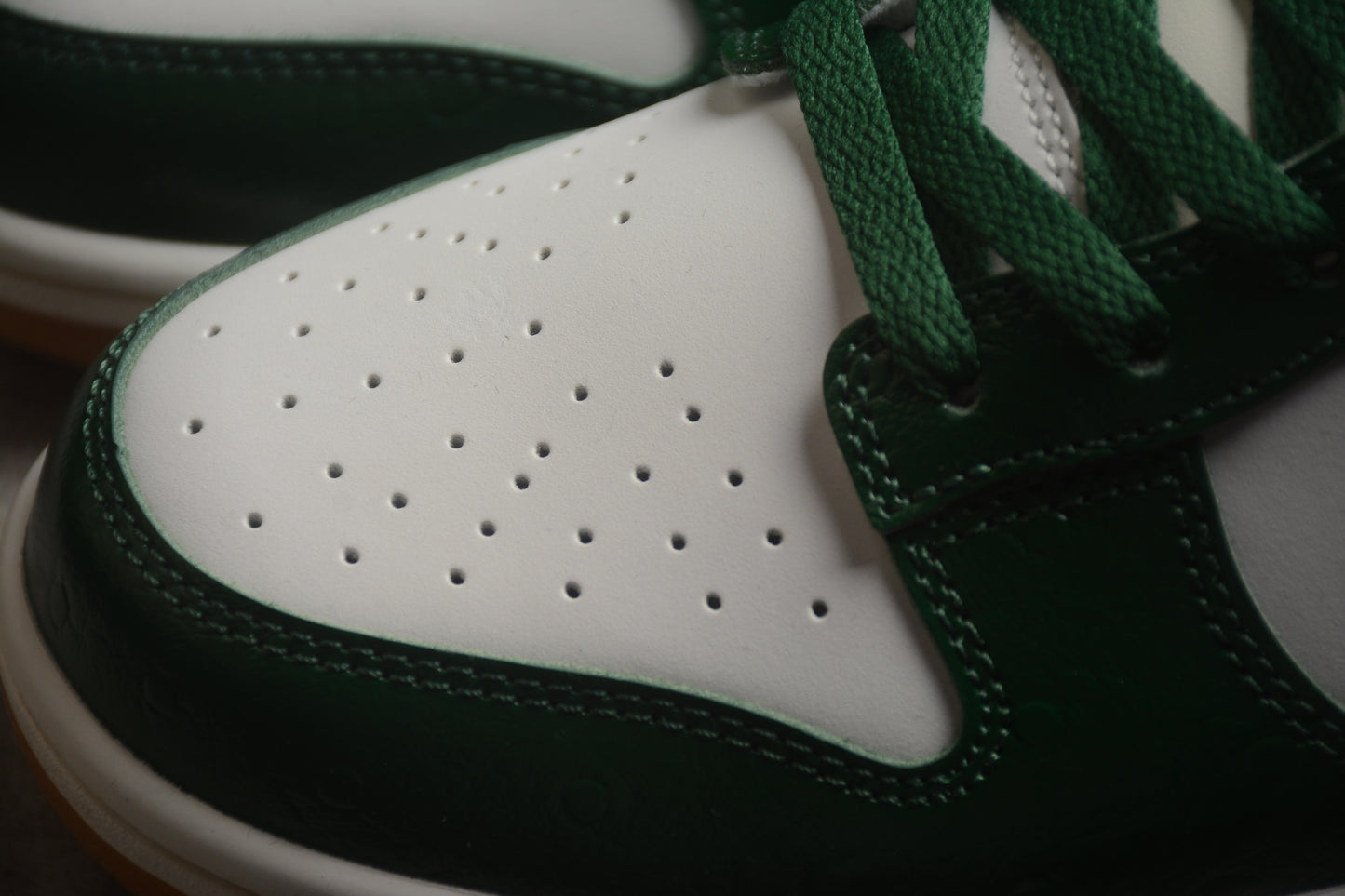 Nike SB Dunk Low "Gorge Green"