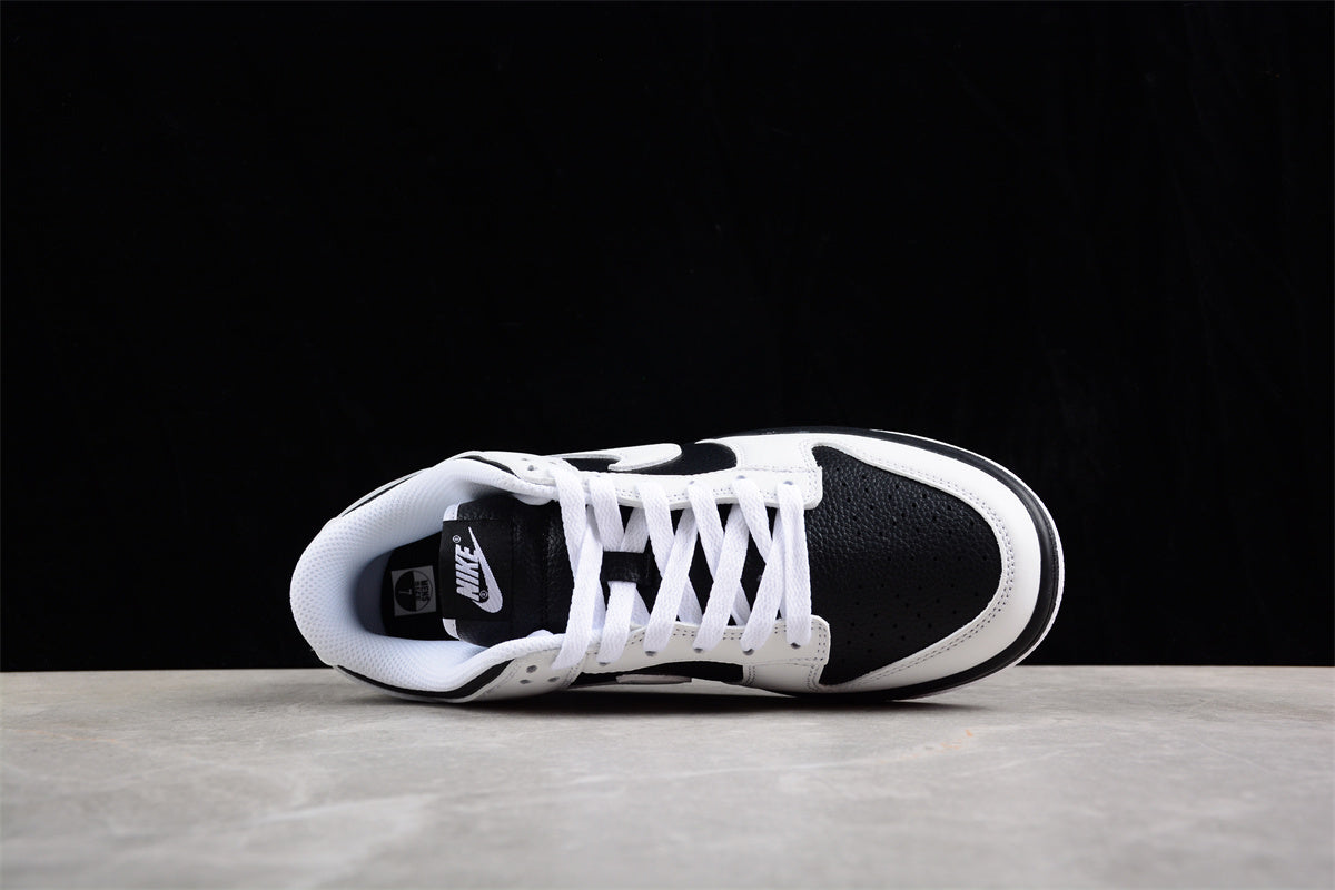 NK Dunk Low "Reverse Panda"