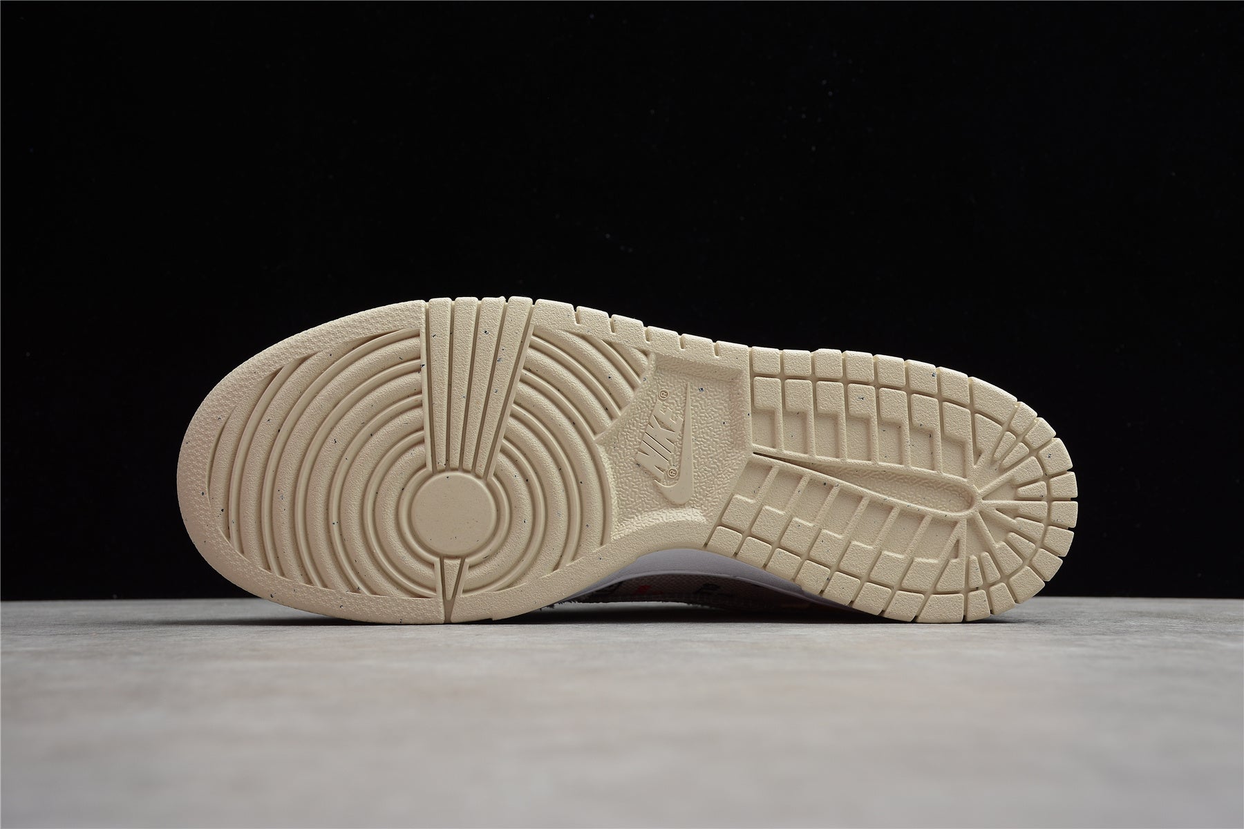 Nike Dunk Low “City Market”