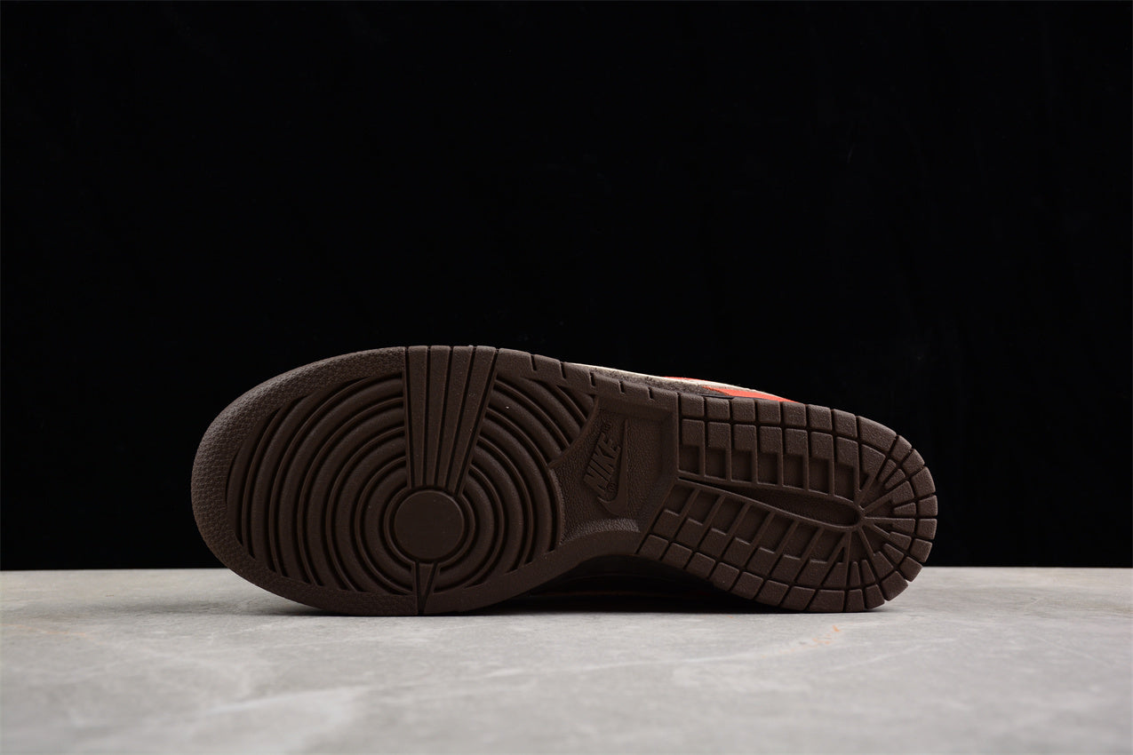 Nike Dunk Low "Red Panda"