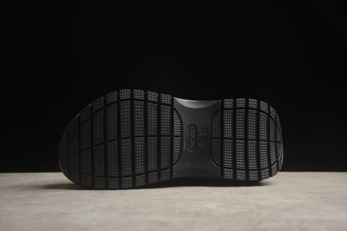 Crocs Mega Crush Clogs – Black