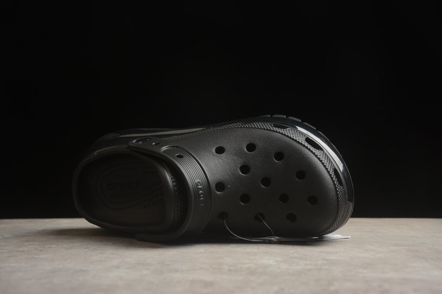 Crocs Mega Crush Clogs – Black