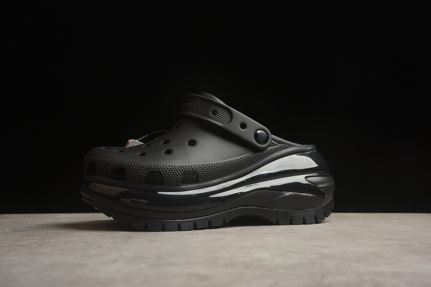 Crocs Mega Crush Clogs – Black