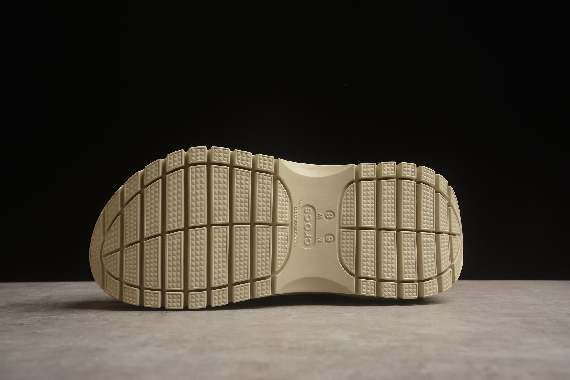 Crocs Mega Crush Clogs – Beige