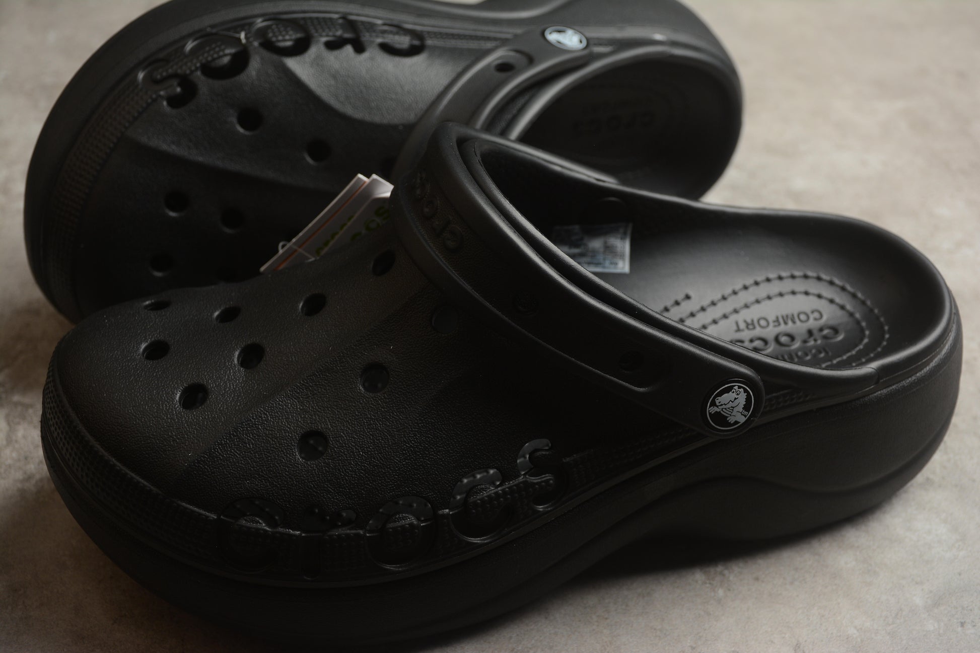 Crocs Baya Platform in Black