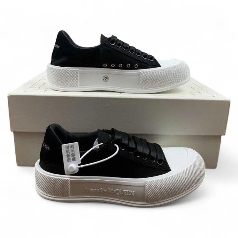 Alexander McQueen Vulcanized Sneakers – Black  White
